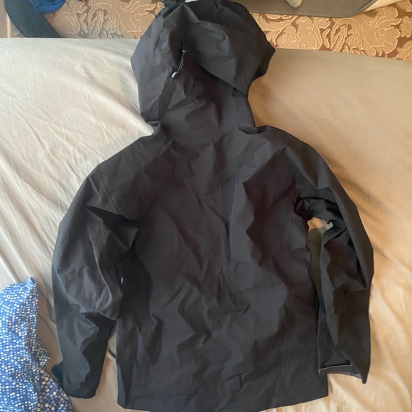 Arcteryx jacket. - Picture 6 of 6